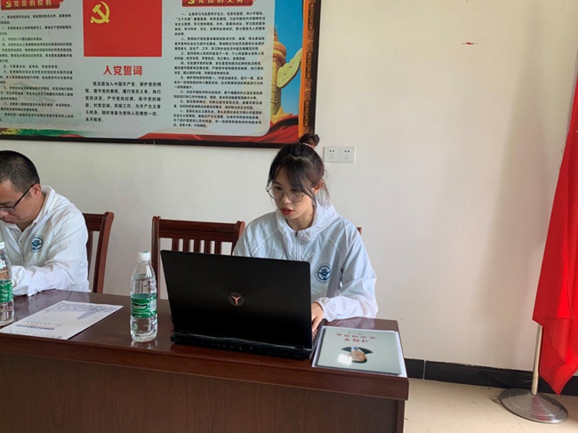 開展“《習(xí)近平談治國理政》第三卷與脫貧攻堅(jiān)”專題宣講。福建船政交通職業(yè)學(xué)院供圖